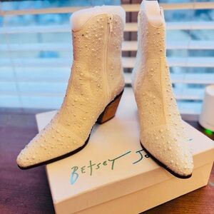 NEW Betsey Johnson Diva western bridal boots